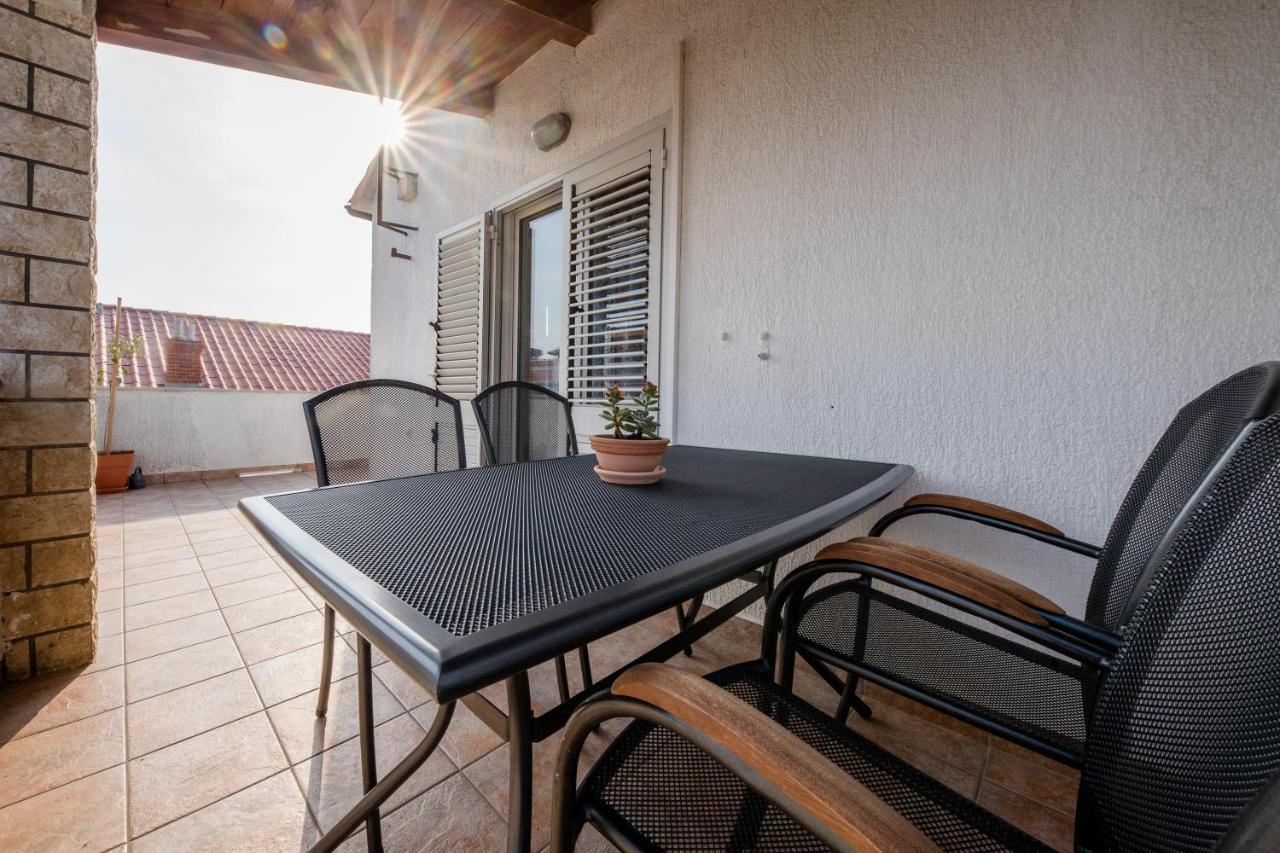 Nikolina Rab Apartments Rab Town Kültér fotó